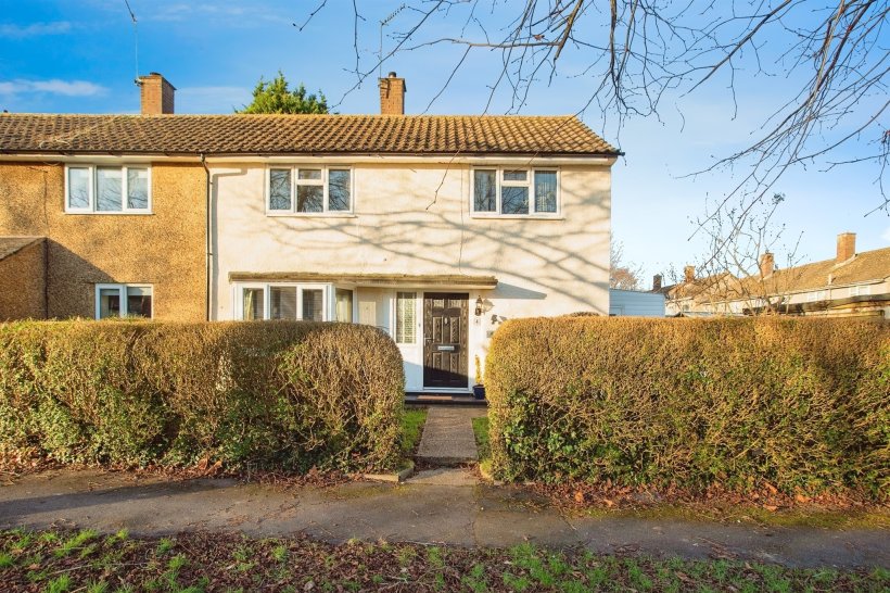 Myrtle Green, Hemel Hempstead 2 bedroom end of terrace house Brown