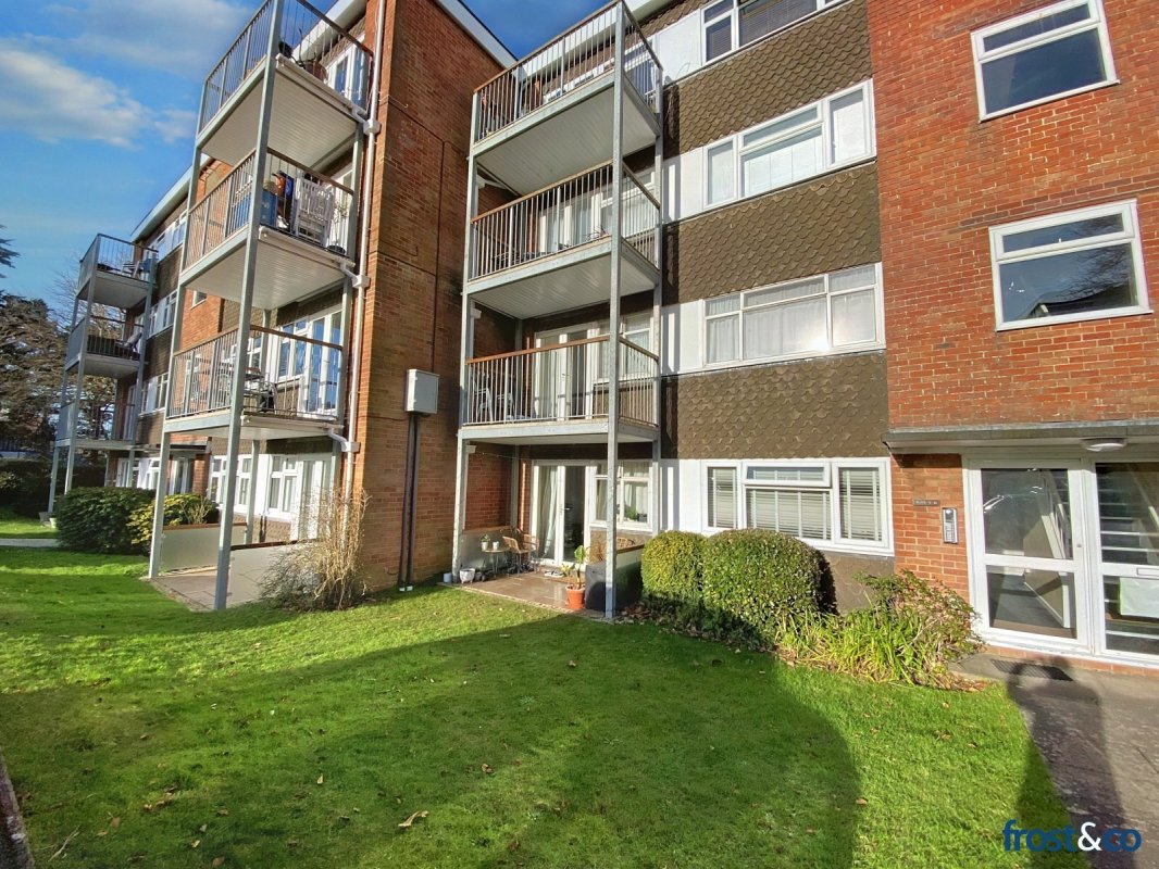 2 bedroom property for sale in Mount Road, Lower Parkstone, Poole
