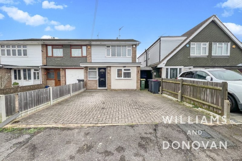 3 bedroom property for sale in Hilltop Avenue, Hullbridge £375,000