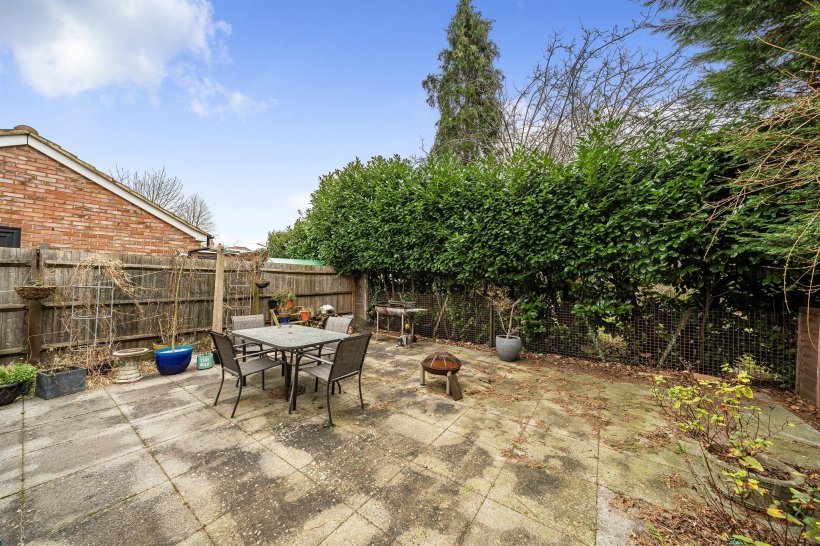 Allenby Road, Maidenhead 3 bedroom semidetached house Roger Platt