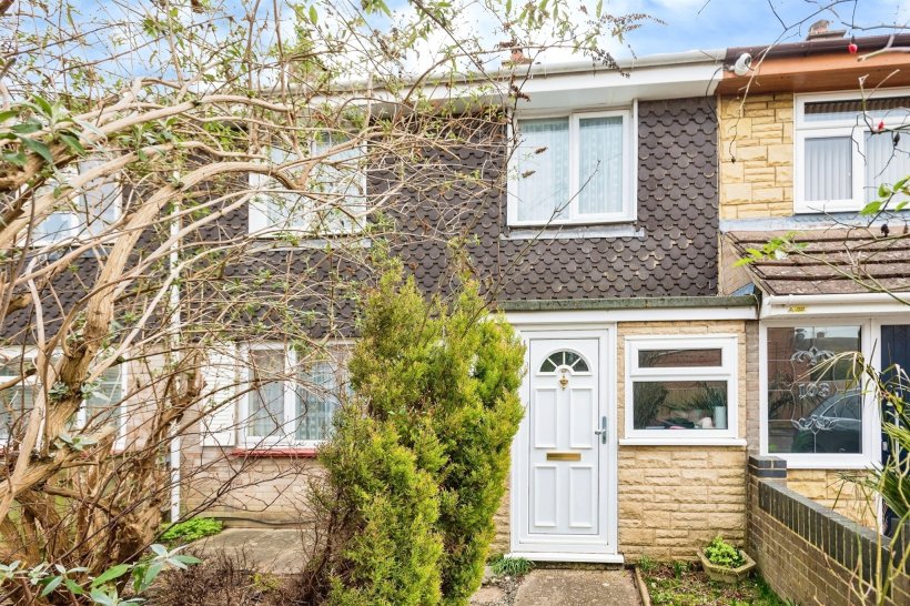 Alice Smith Square, Littlemore, Oxford 3 bedroom terraced house