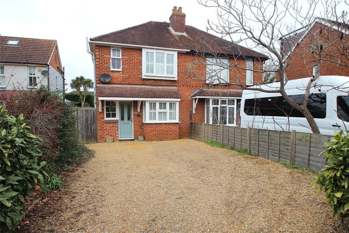 3 bedroom property for sale in Highlands Road, Fareham, Hampshire, PO15 Guide price £325,000