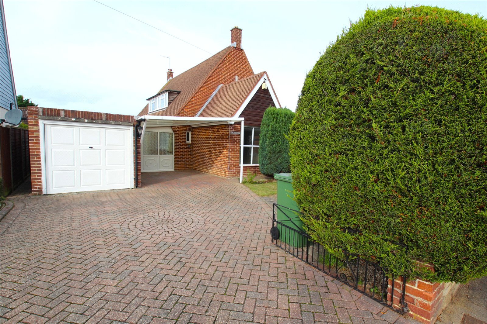 Beaulieu Avenue, Fareham, Hampshire, PO16 Image 6