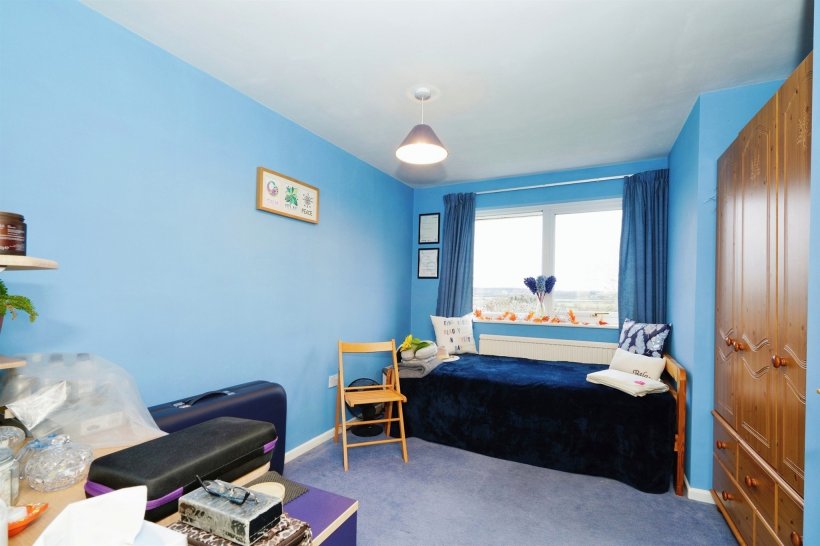 Priory Green, Highworth, Swindon 4 bedroom detached house Allen