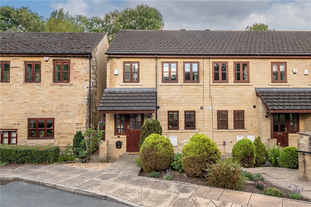 3 bedroom property for sale in Valley Court, New Lane, Drighlington