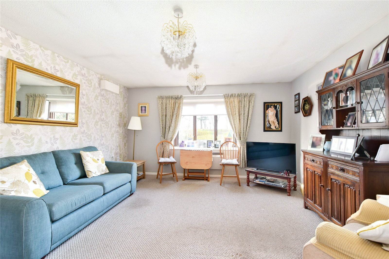 1 bedroom property for sale in The Grange, High Street, Abbots Langley, Herts, WD5 £165,000