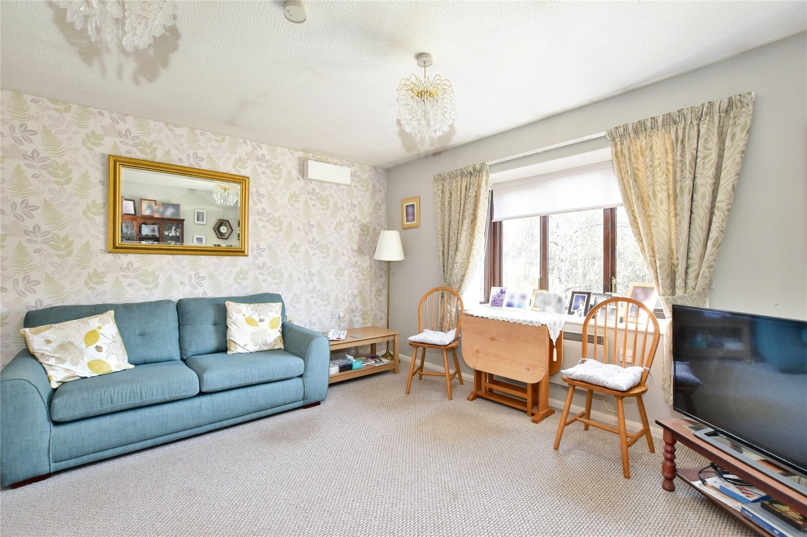 1 bedroom property for sale in The Grange, High Street, Abbots Langley, Herts, WD5 £165,000