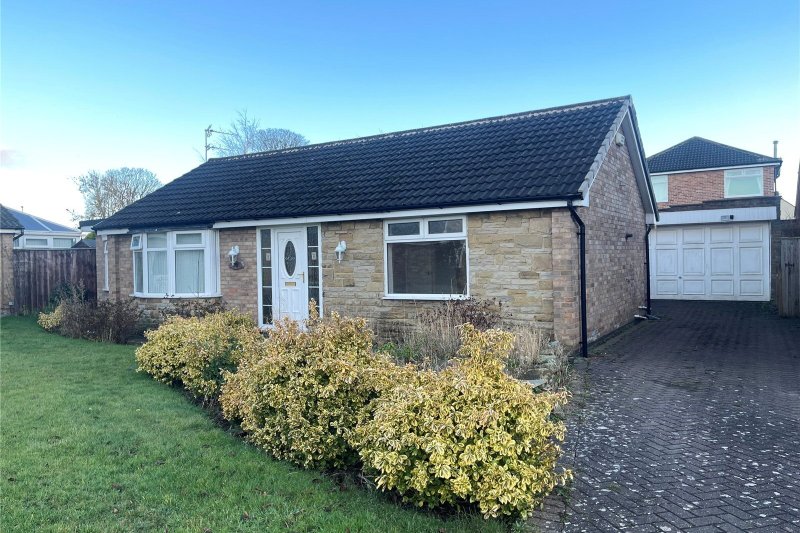 2 bedroom property for sale in Crowood Avenue, Stokesley, Middlesbrough, TS9 Offers over £240,000