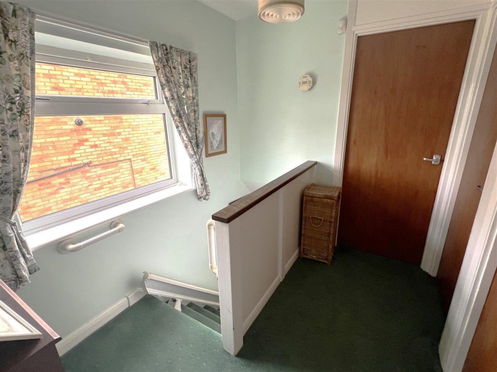 3 bedroom property for sale in Churchill Drive, Leicester Forest East, Leicester £230,000