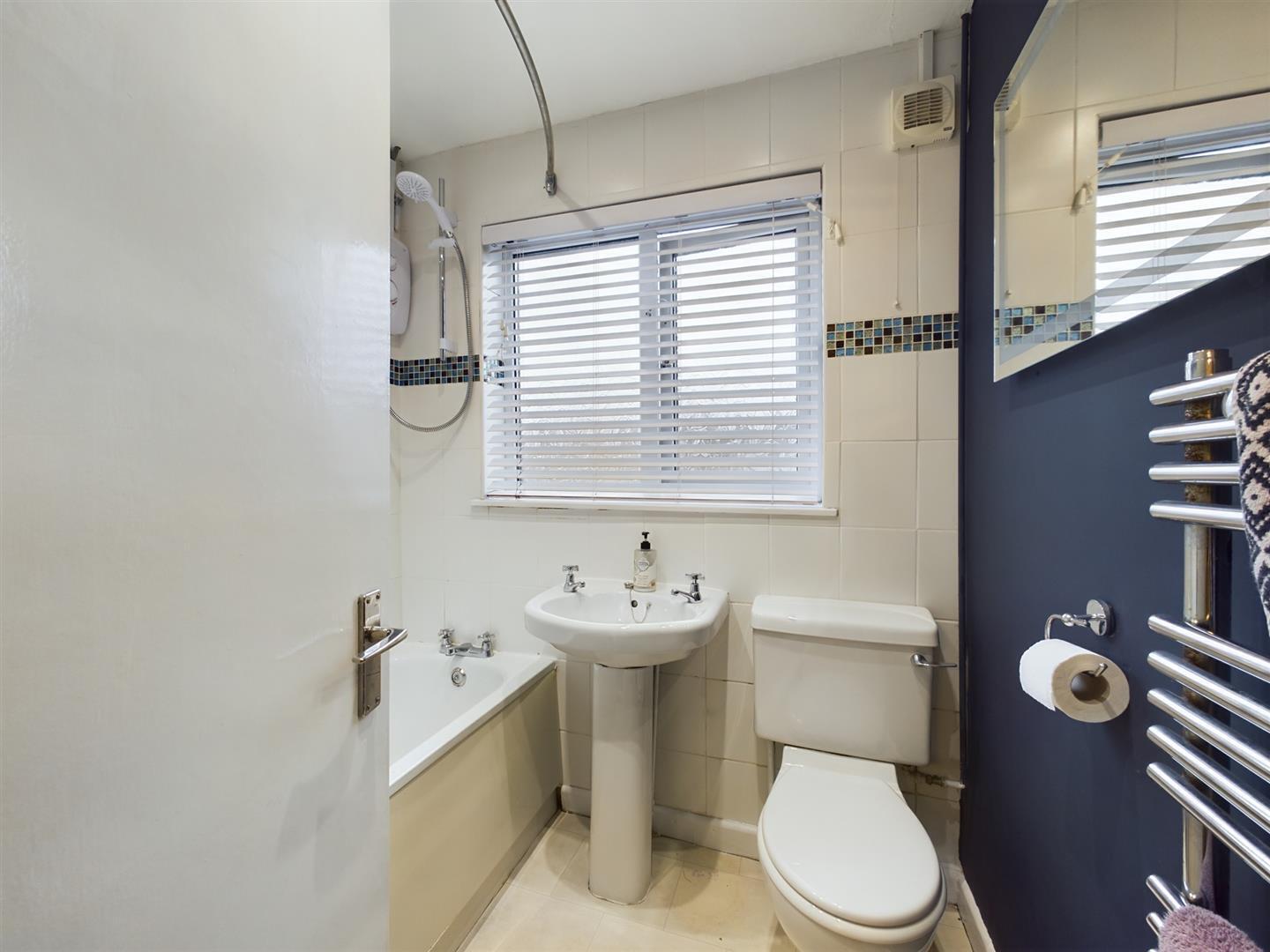 3 bedroom property for sale in Lower Hanham Road, Bristol £385,000