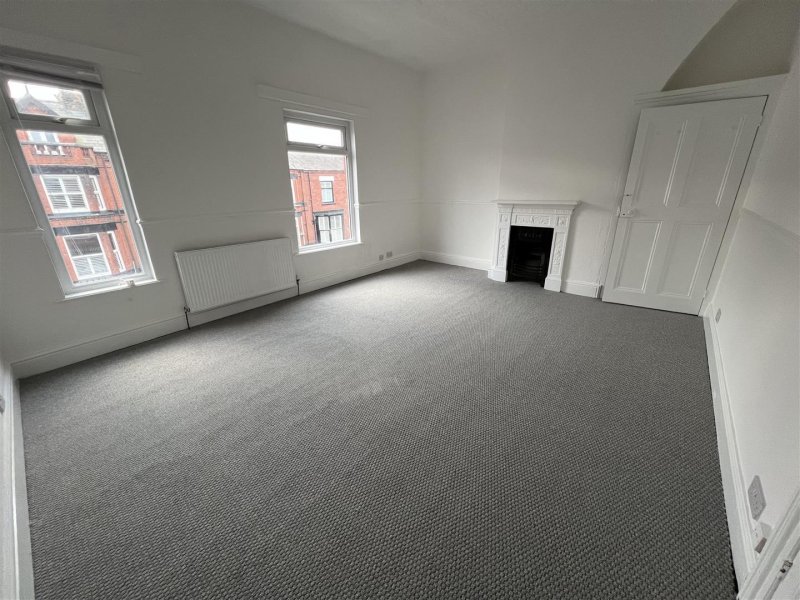 3 bedroom property for sale in Dentons Green Lane, Dentons Green, St