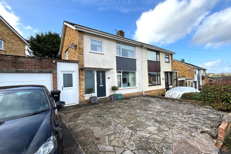 3 bedroom property for sale in Gregorys Tyning, Paulton, Bristol