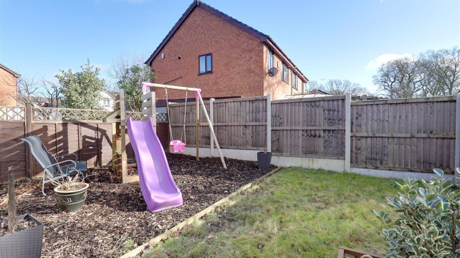 3 bedroom property for sale in Field Lane, Wistaston, Crewe £185,000