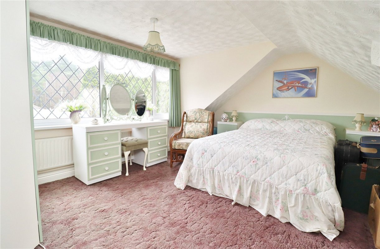 3 bedroom property for sale in Ringwood Road, Verwood, Dorset, BH31 £