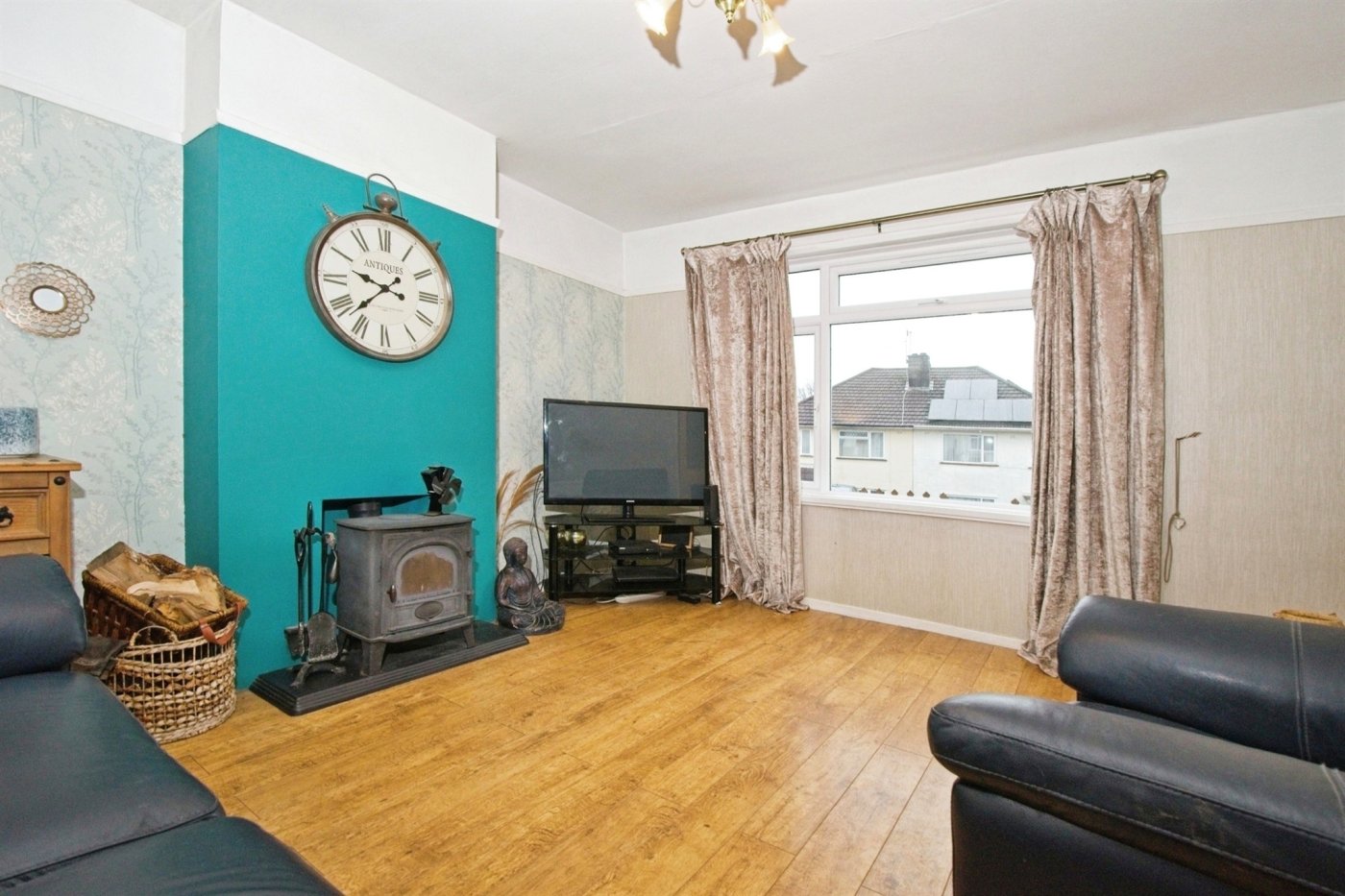 3 bedroom property for sale in Crown Close, Pontnewydd, Cwmbran £220,000