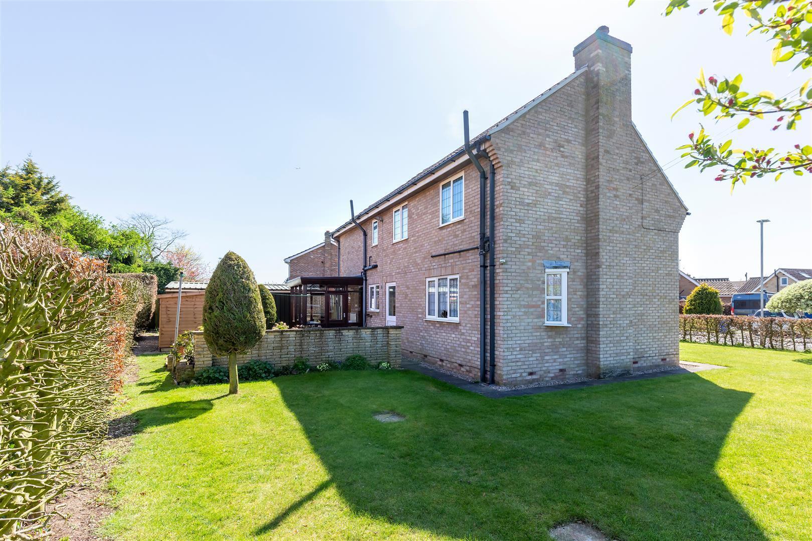 4 bedroom property for sale in Algarth Rise, Pocklington, York £400,000