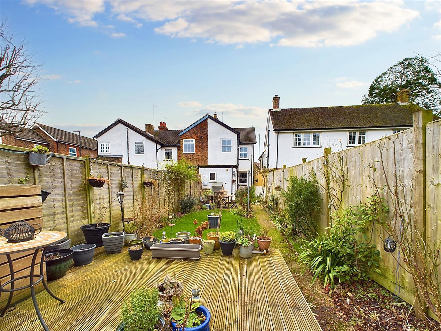 3 bedroom property for sale in Ifield Road, West Green, Crawley Guide price £340,000