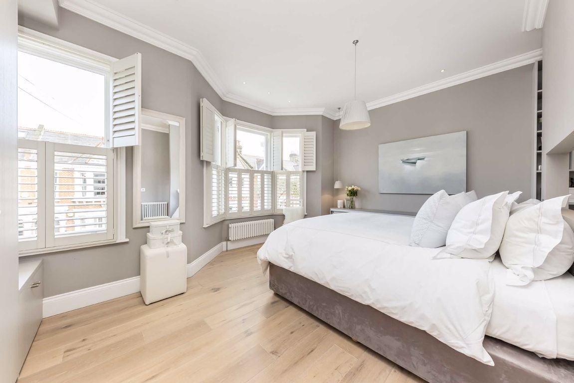 Jacksons 5 bedroom property for sale in Shandon Road, Clapham £