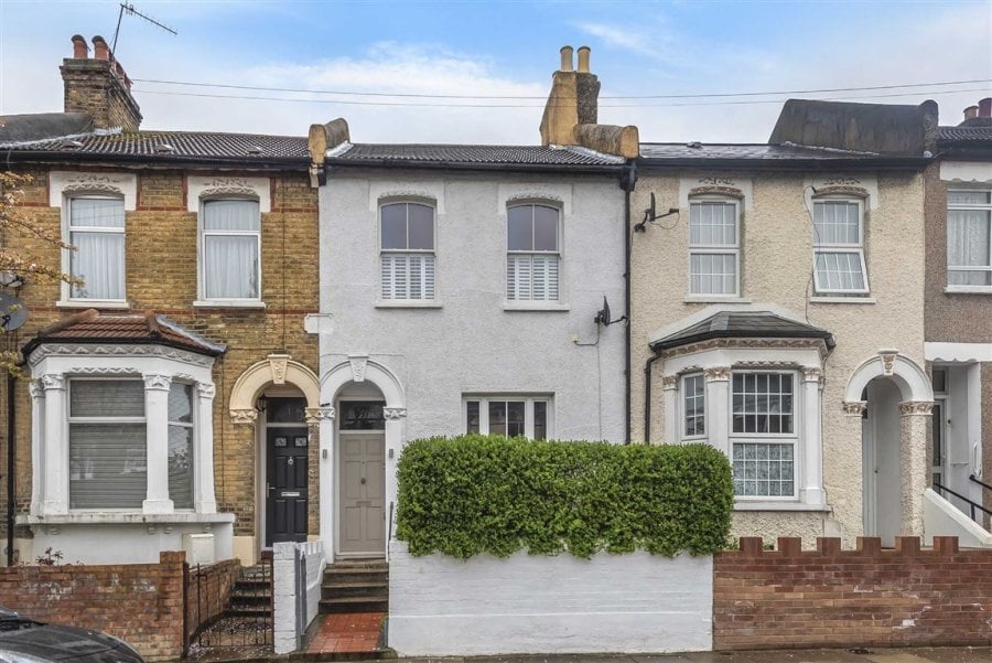 Jacksons 2 bedroom property for sale in Mantilla Road, Tooting £675,000