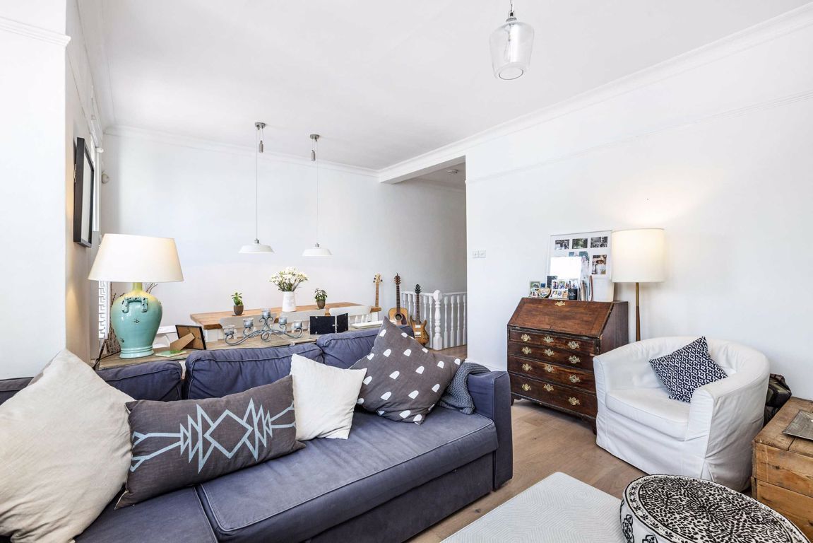 Jacksons 2 bedroom property for sale in Trevelyan Road, Tooting £