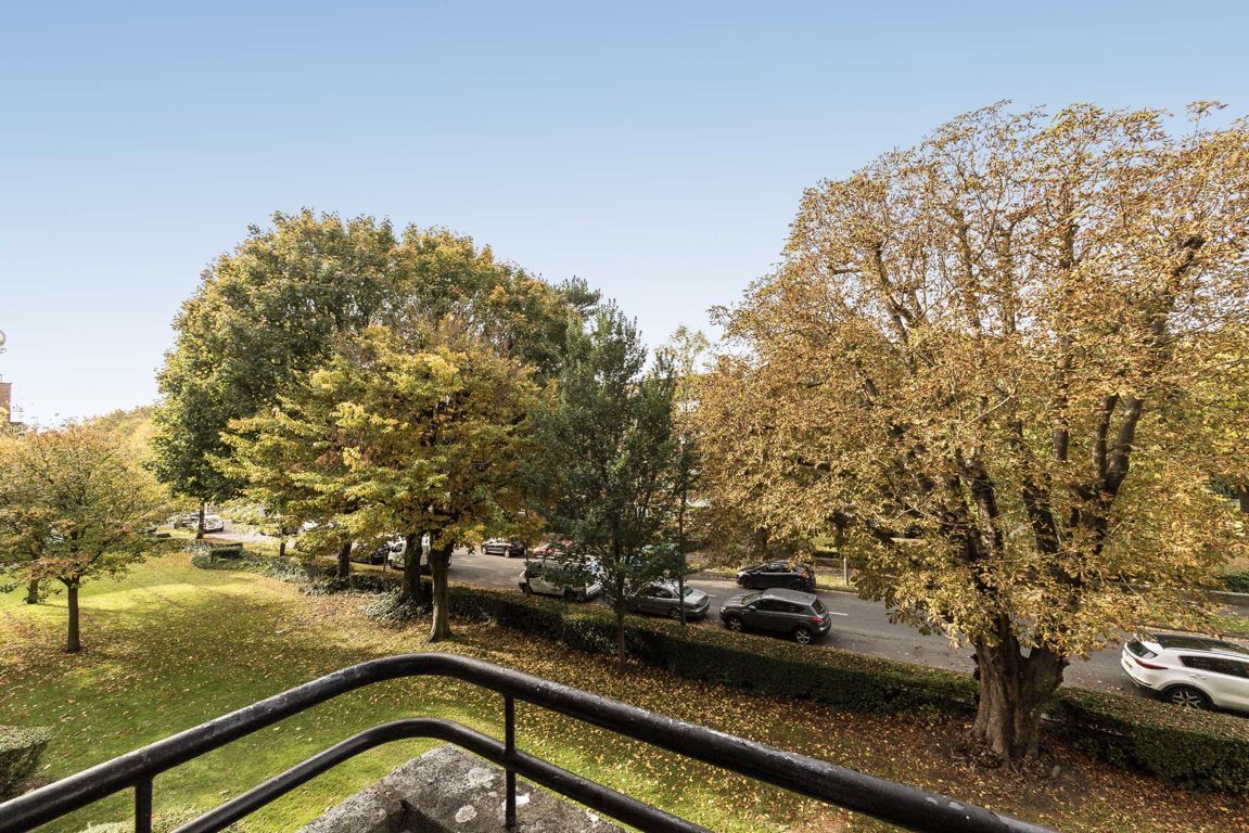 Jacksons 2 bedroom property for sale in Aldrington Road, Streatham