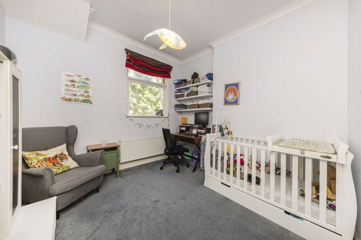 Jacksons 2 bedroom property for sale in Leigham Vale, Streatham £
