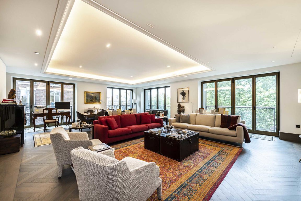 3 bedroom property to let in Ashburton Place, Mayfair £14,000 pw