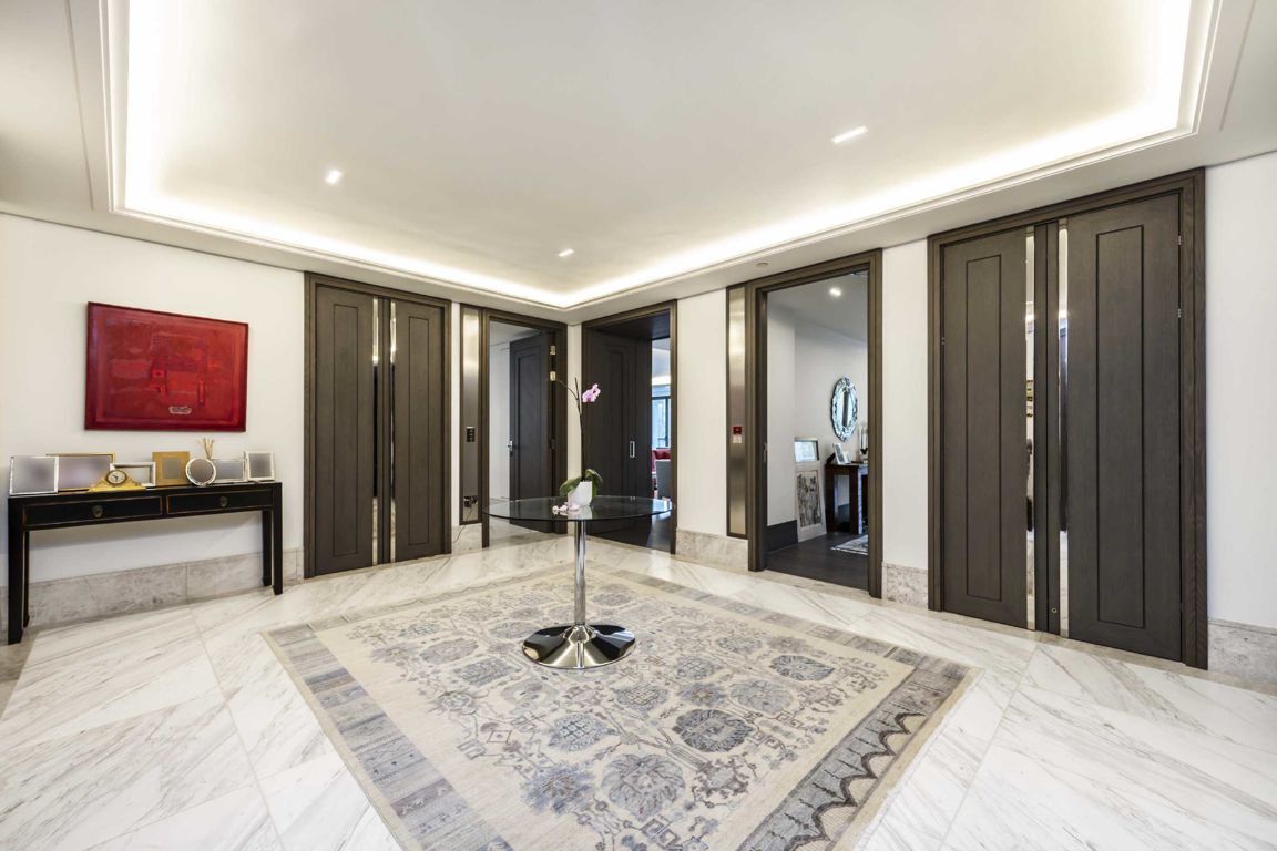 3 bedroom property to let in Ashburton Place, Mayfair £14,000 pw