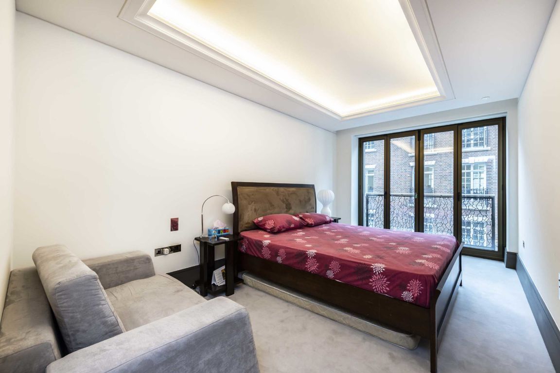 3 bedroom property to let in Ashburton Place, Mayfair £14,000 pw