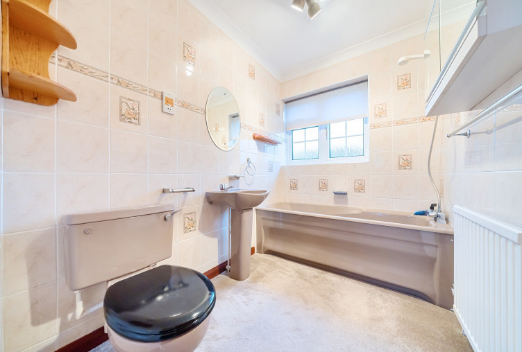 4 bedroom property for sale in Zinnia Drive, Bisley, Woking, Surrey, GU24 Offers in excess of