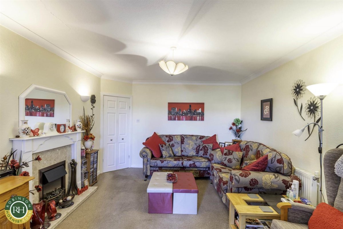 3 bedroom property for sale in Mercel Avenue, Armthorpe, Doncaster