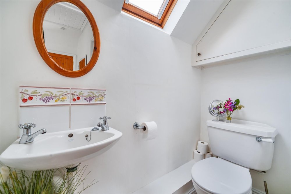 Stags 3 bedroom property for sale in Colway Lane, Lyme Regis