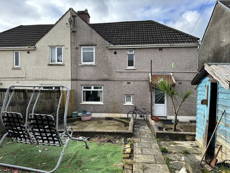 3 bedroom property for sale in Lluest Ystradgynlais, Swansea. £118,000