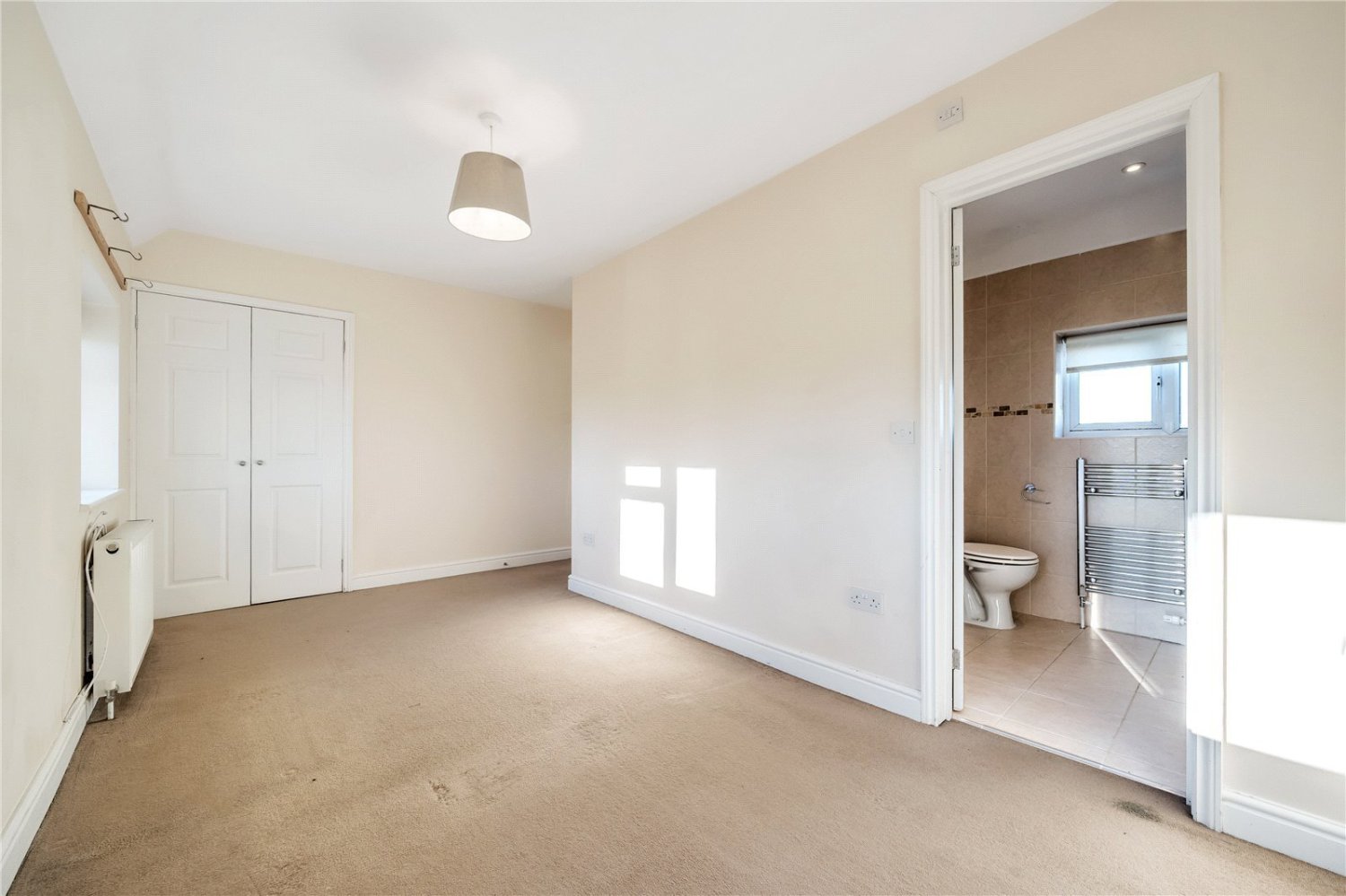 JacksonStops 2 bedroom property for sale in Hatchfield Farm Cottage