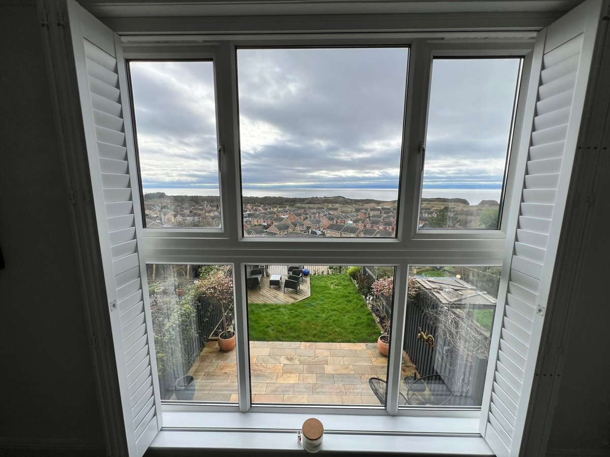 4 bedroom property for sale in Llwyn Y Gog, Rhoose Point, CF62 3LS £