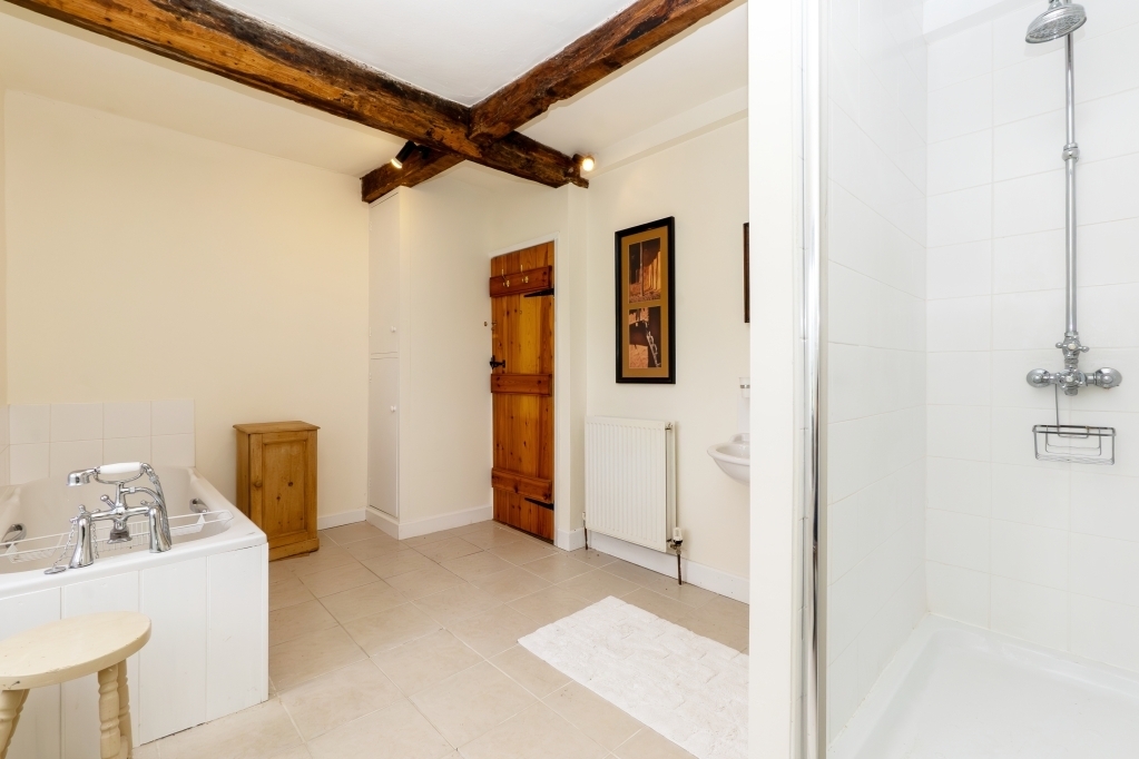 3 bedroom property for sale in Swawbeck, Giggleswick, Settle, BD24