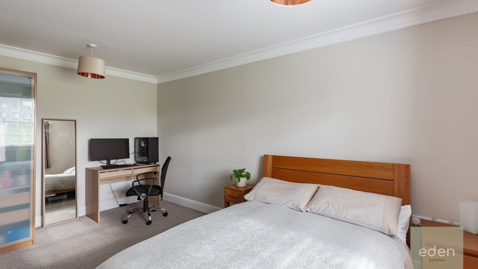 5 bedroom property for sale in Maypole Drive, Kings Hill, ME19 Guide