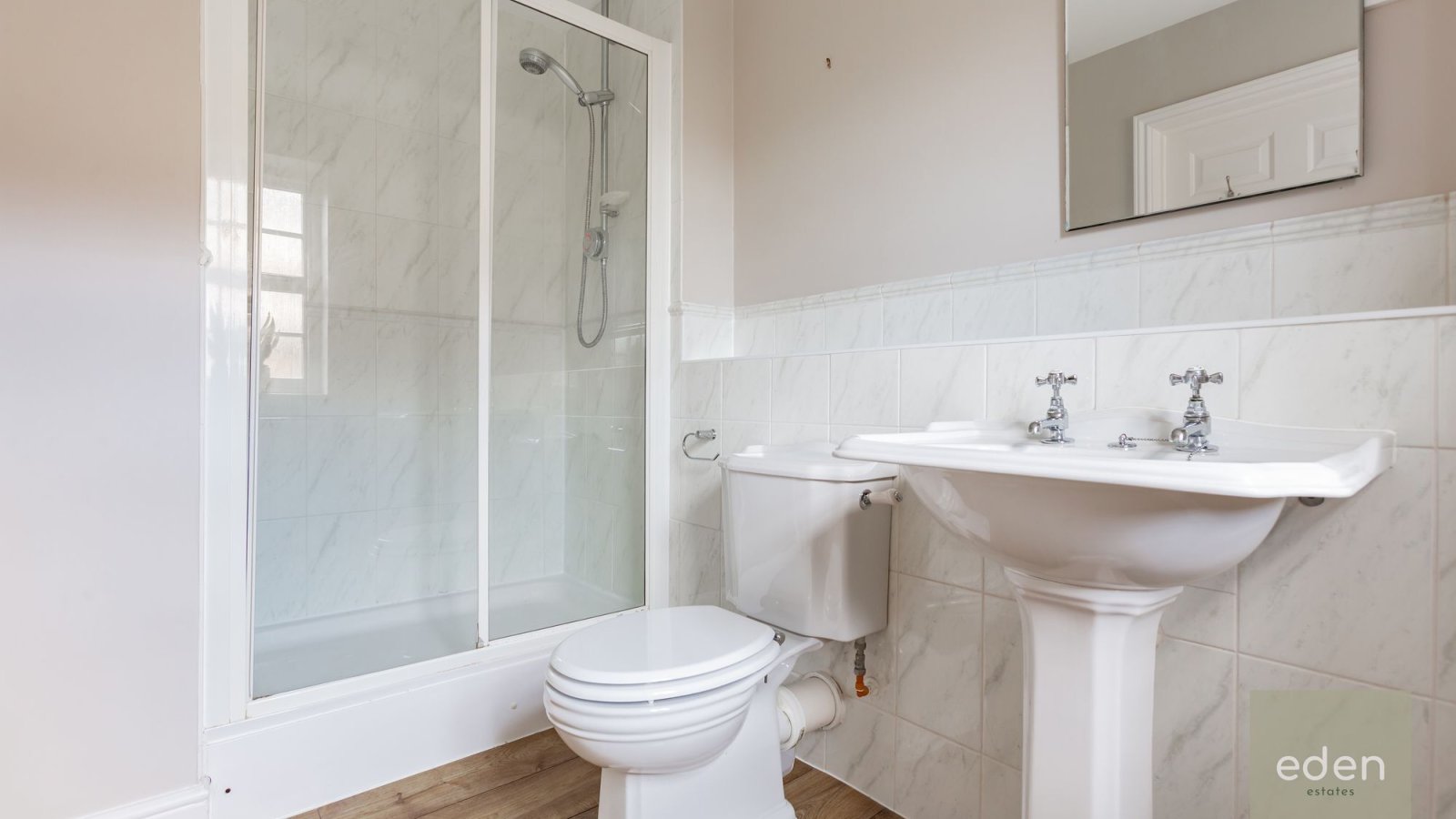 5 bedroom property for sale in Maypole Drive, Kings Hill, ME19 Guide