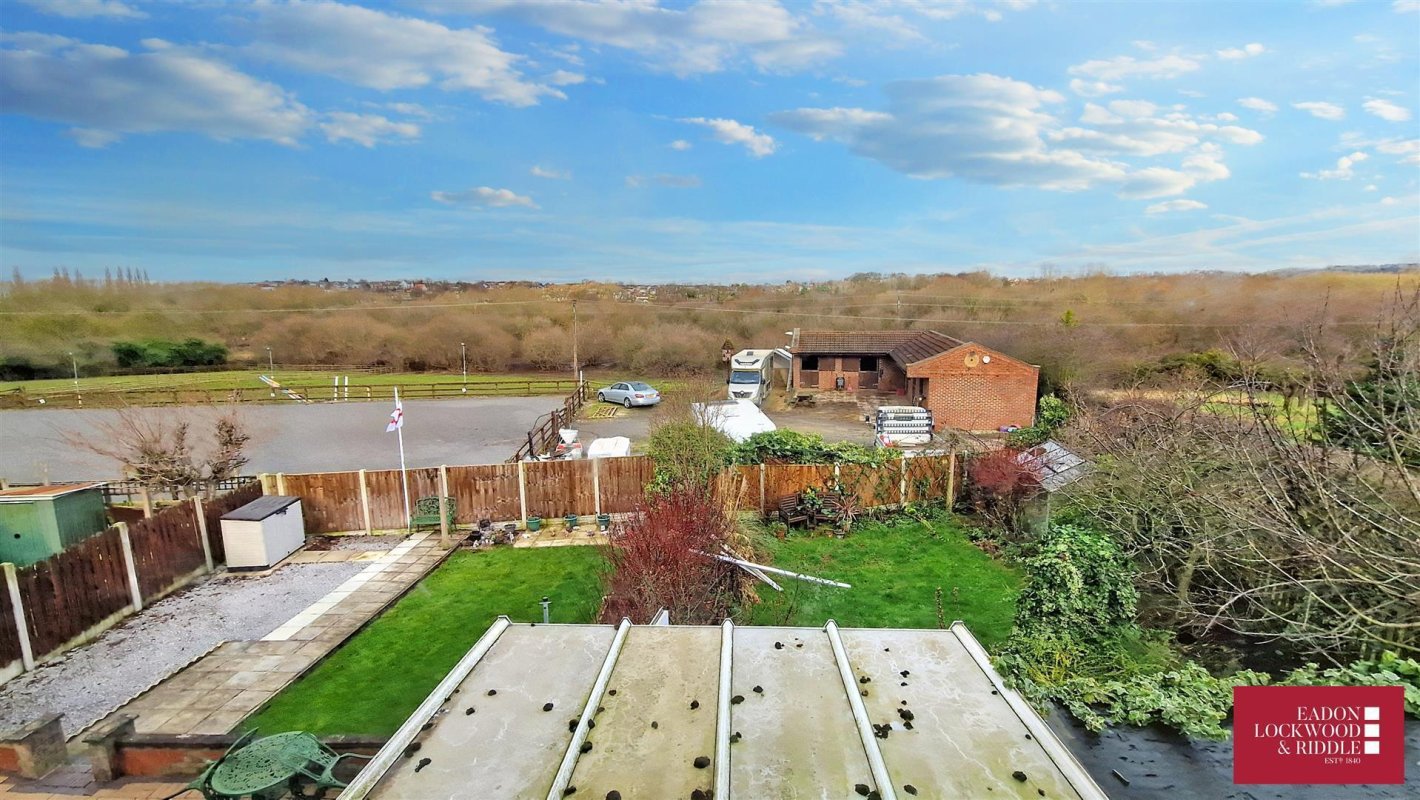 3 bedroom property for sale in Denaby Lane, Old Denaby, Doncaster Offers in the region of £135,000