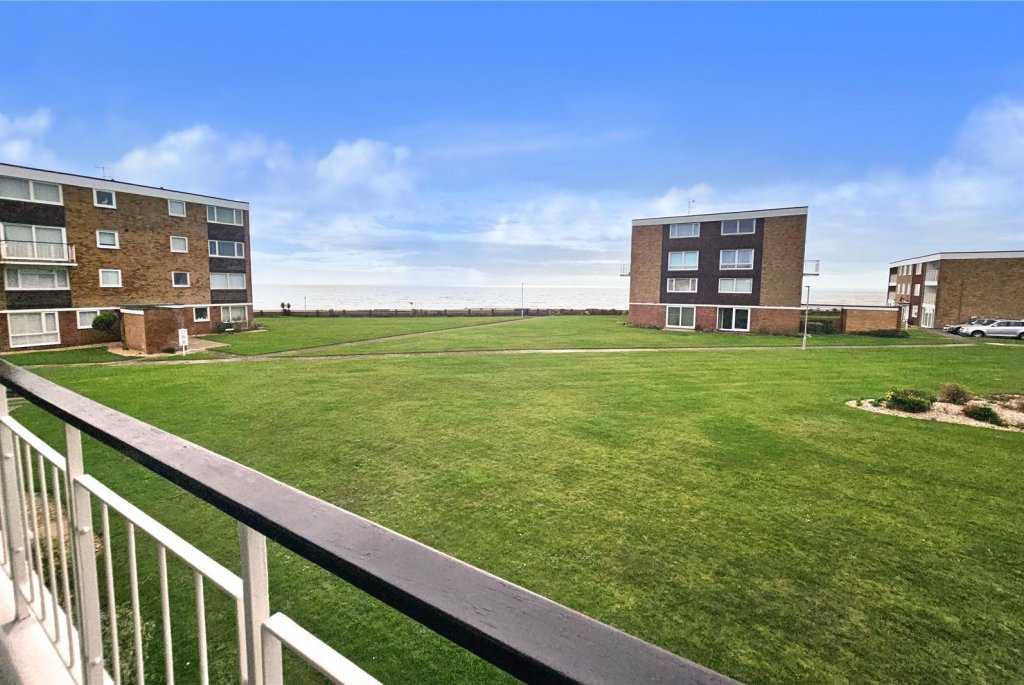 2 bedroom property for sale in Overstrand Avenue, Rustington