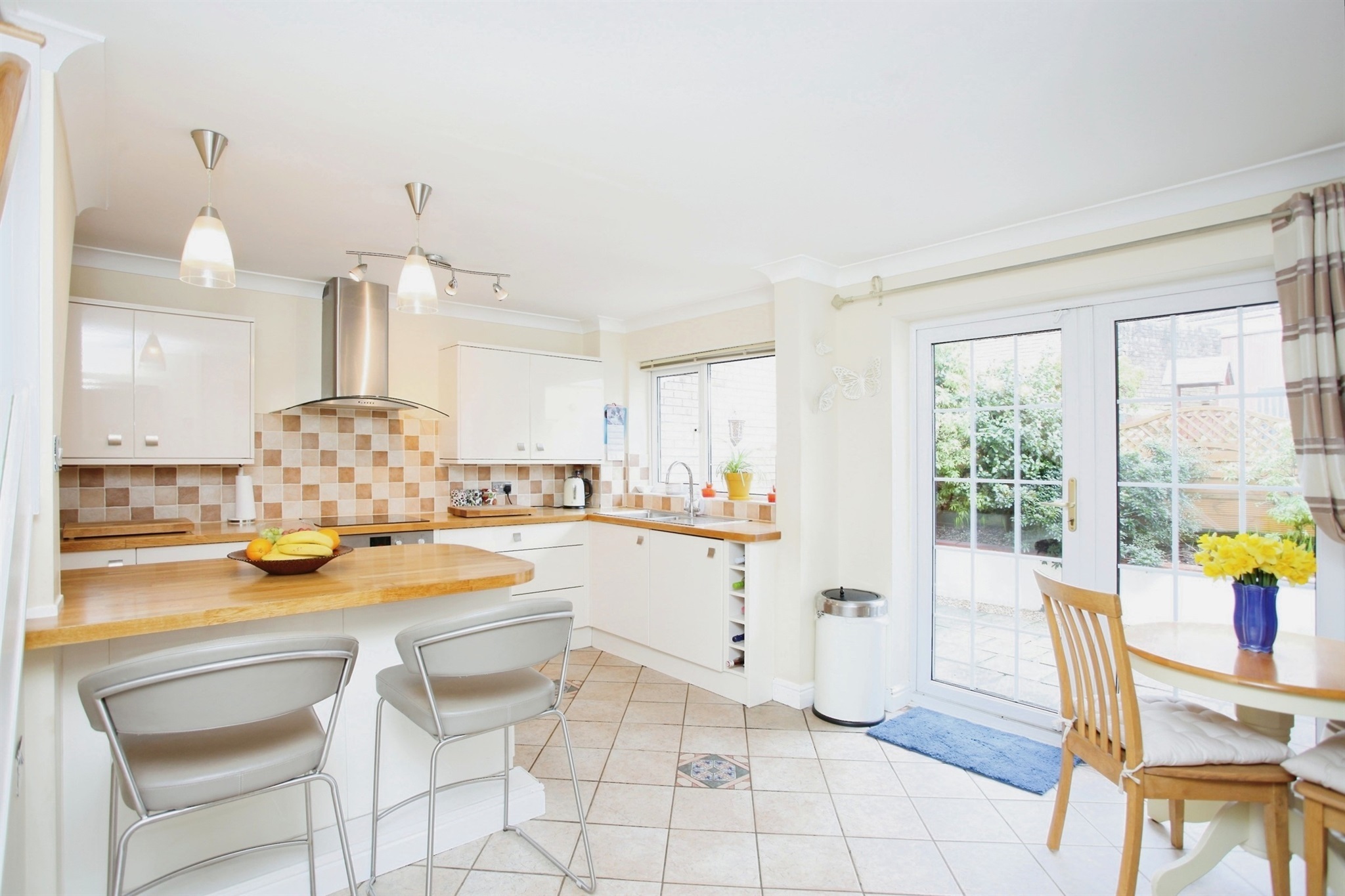 Peter Alan Estate Agents in Talbot Green Sell, Buy, Mortgages, Let or Rent