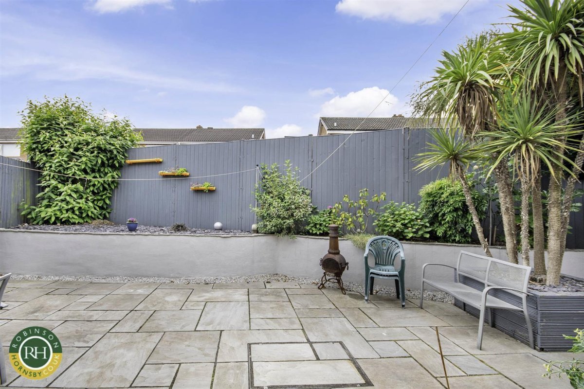 4 bedroom property for sale in Cantley Manor Avenue, Doncaster Offers