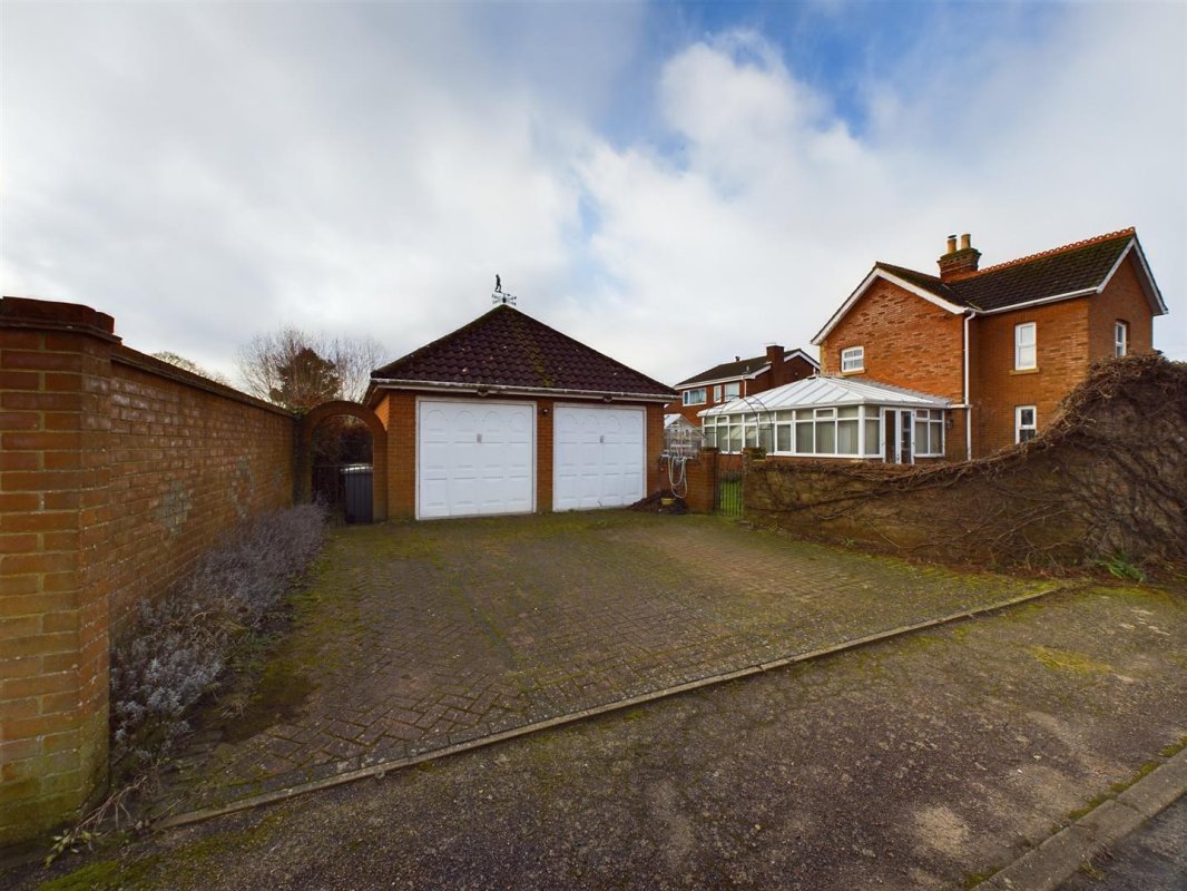 4 bedroom property for sale in Station Road, Reepham Guide price £475,000