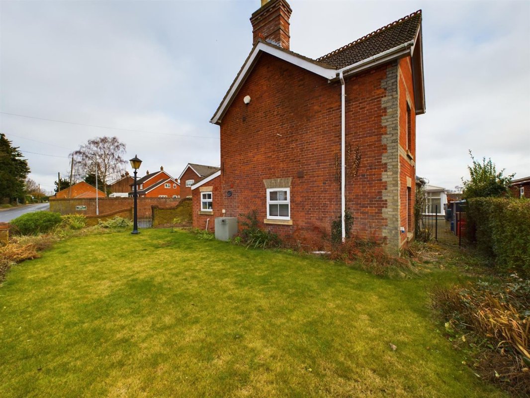 4 bedroom property for sale in Station Road, Reepham Guide price £475,000