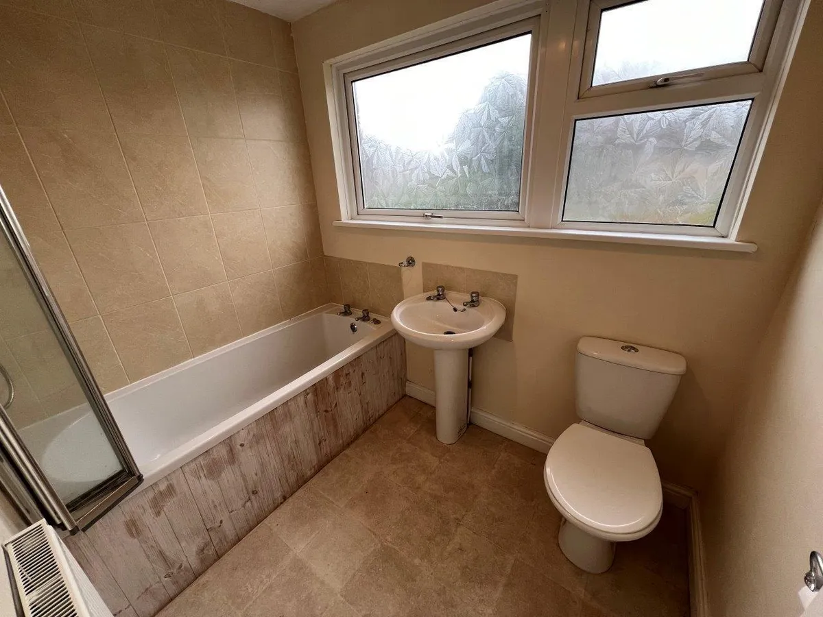 BLAKENEY CRESCENT, MELTON MOWBRAY