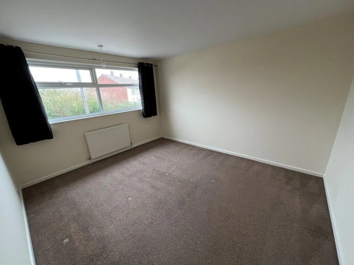 BLAKENEY CRESCENT, MELTON MOWBRAY