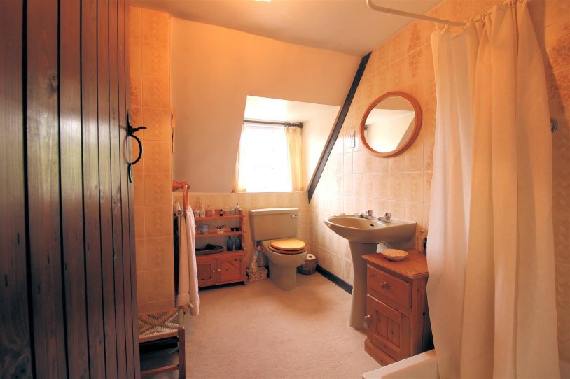 2 bedroom property for sale in Lower Road, Castle Rising