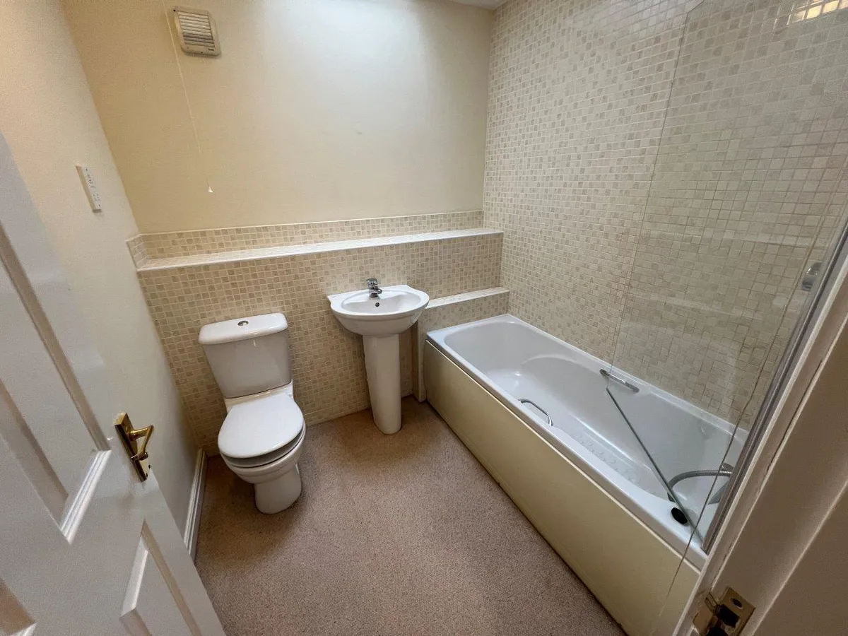 GRAFFHAM DRIVE, OAKHAM