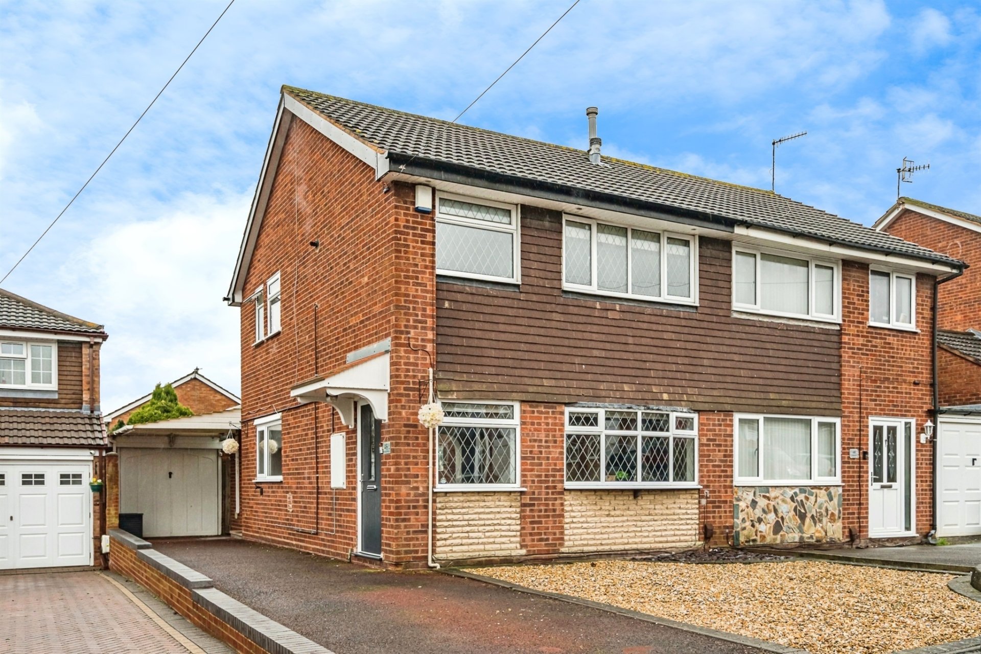 Properties for sale in Kingswinford, West Midlands