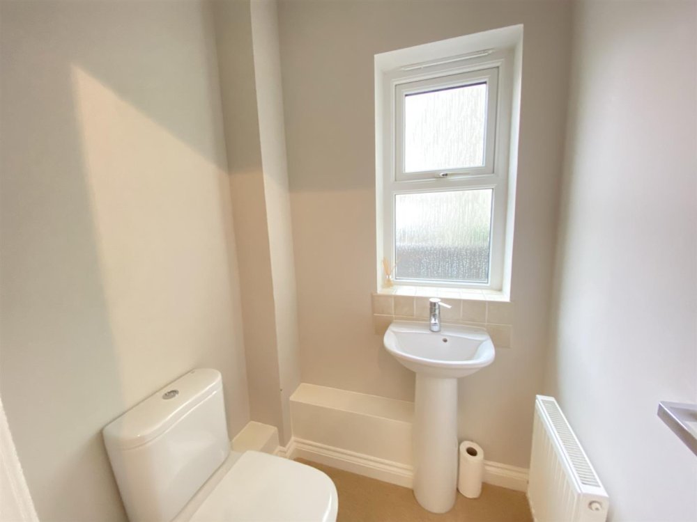 Stags 4 bedroom property to let in Millstream Meadow, Chudleigh